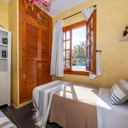 Lejlighed Apartamento Playas De Fornells Con Piscina Comunitaria Y Vistas Al Mar *
